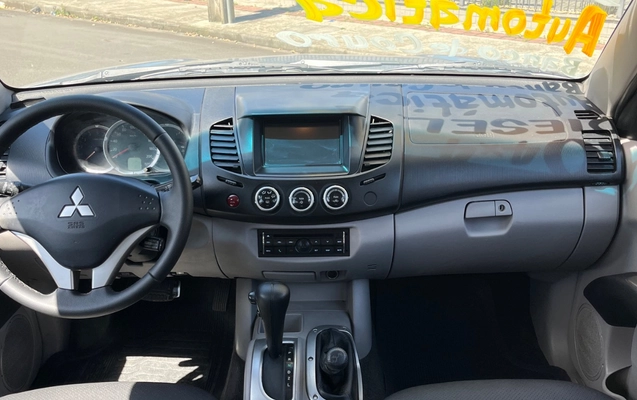 imagem-https://www.socarrao.com.br/sc-vehicle-images-prod/4281760/1791223642699-SU1HXzMzNTEuanBlZw.jpeg