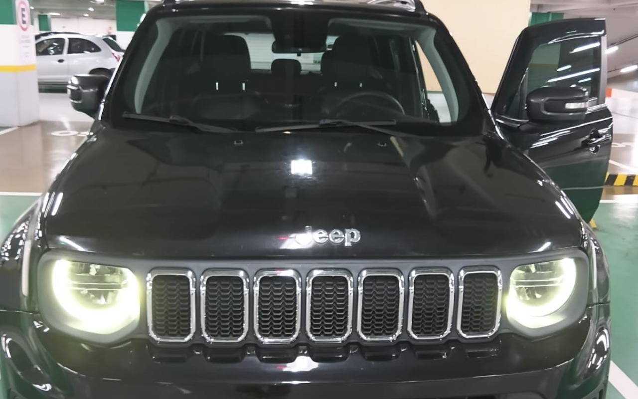 Jeep Renegade 2022 Preto — foto 1 de 3