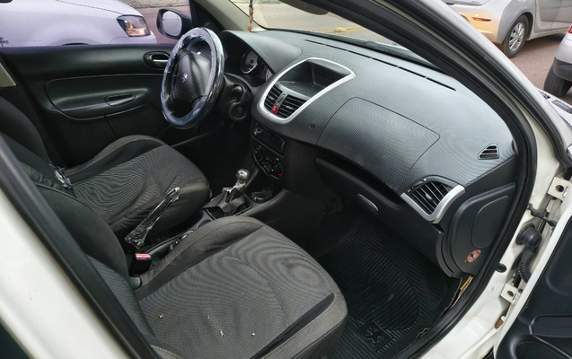 imagem-https://www.socarrao.com.br/sc-vehicle-images-prod/4281763/1791223671923-SU1HXzIwMjYxMDAyXzE3MDY0MTQxMF9IRFIuanBn.jpg