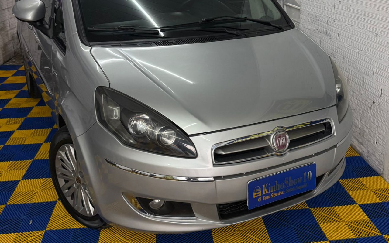 Fiat Idea 2014 Prata — foto 1 de 3