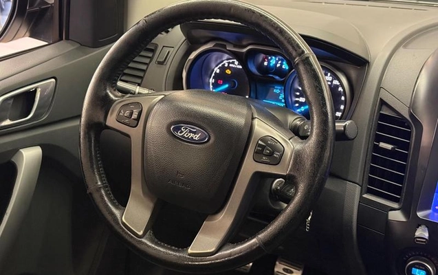 imagem-https://www.socarrao.com.br/sc-vehicle-images-prod/4281774/1792600872379-8531852_6_B_aec6261d78.jpeg