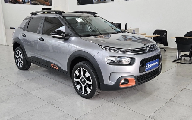imagem-https://www.socarrao.com.br/sc-vehicle-images-prod/4281864/1791235664891-MDQ1OTA0YjktNTExMi00NWQ1LTlkN2UtNjY3ZTgzNDFjMzA2LmpwZWc.jpeg