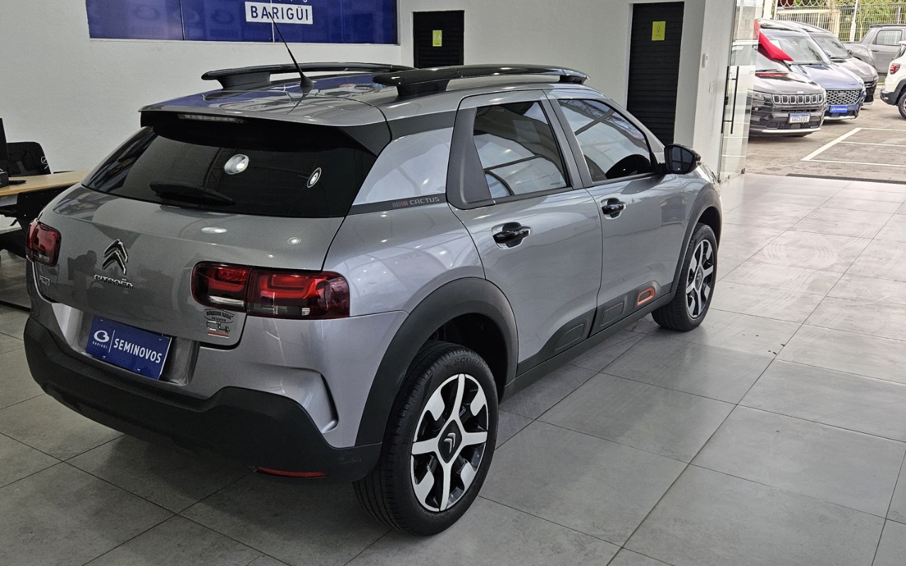 imagem-https://www.socarrao.com.br/sc-vehicle-images-prod/4281864/1791235665164-ZjY3N2FjNzAtMzJhMy00ZmQ2LTk2YjMtZDg2NDhlN2U3NzVkLmpwZWc.jpeg
