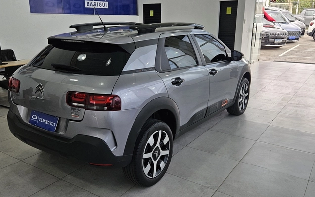 imagem-https://www.socarrao.com.br/sc-vehicle-images-prod/4281864/1791235665164-ZjY3N2FjNzAtMzJhMy00ZmQ2LTk2YjMtZDg2NDhlN2U3NzVkLmpwZWc.jpeg