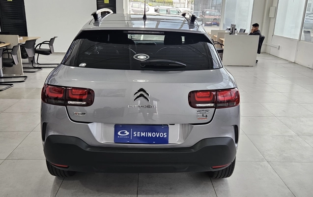 imagem-https://www.socarrao.com.br/sc-vehicle-images-prod/4281864/1791235665263-ODQzNGVhOTQtNmUyOS00MDFjLWJiZWMtNzcxMjZmN2UxNGI4LmpwZWc.jpeg
