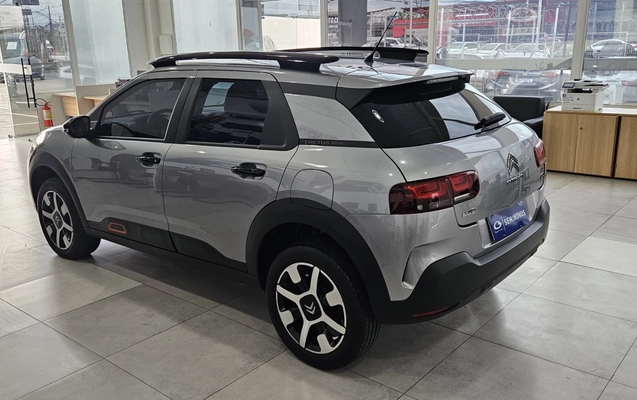 imagem-https://www.socarrao.com.br/sc-vehicle-images-prod/4281864/1791235665388-NWM3Y2Q0N2QtNWRhNS00MzNmLWJlNjQtOGM2MmQzN2FlODZiLmpwZWc.jpeg