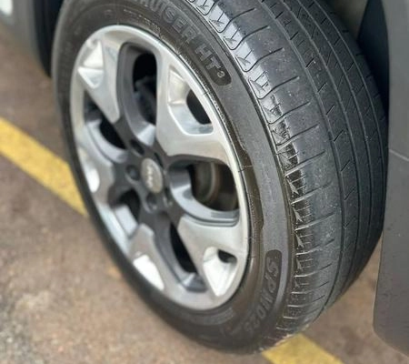 imagem-https://www.socarrao.com.br/sc-vehicle-images-prod/4281869/1791224402712-8487821_13_B_d240f5d43e.jpeg