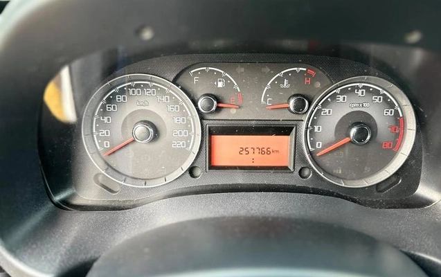 imagem-https://www.socarrao.com.br/sc-vehicle-images-prod/4281870/1791224403957-8496388_12_B_55d8454fde.jpeg