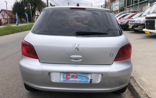 imagem-https://www.socarrao.com.br/sc-vehicle-images-prod/4282024/1791561907472-YSQz8WB4JfEZRdUqr4ndaLzp8l0Gls02.jpg