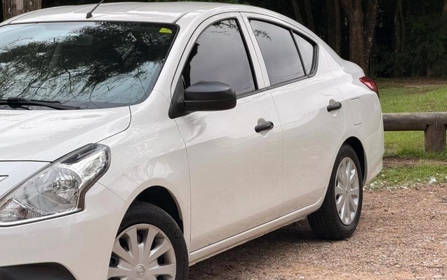 imagem-https://www.socarrao.com.br/sc-vehicle-images-prod/4282034/1791225581983-8543258_20_B_a890bd7059.jpeg