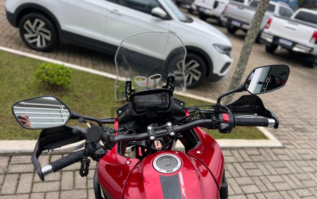 imagem-https://www.socarrao.com.br/sc-vehicle-images-prod/4282035/1791225608448-666fb5ee833a43d5a188fc1ca485a08f_1791223929355.jpg