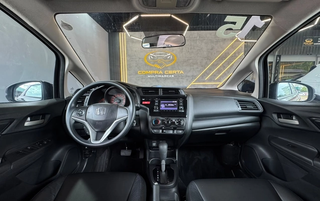 imagem-https://www.socarrao.com.br/sc-vehicle-images-prod/4282045/1791225717256-003_20f6e056591c5f5fd57e307827b7c699.jpg