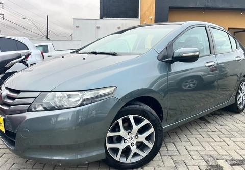 Honda City 2010 Verde — foto 1 de 3