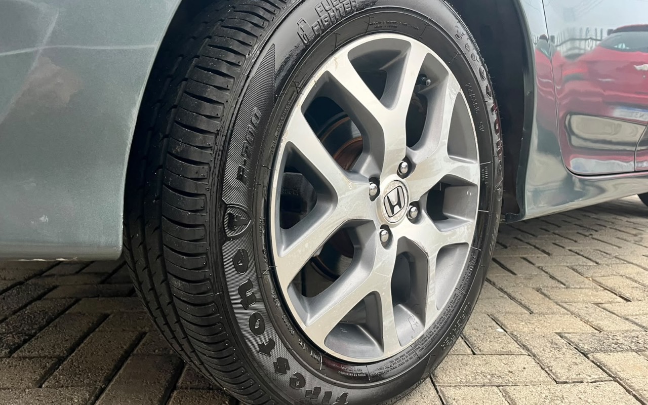 imagem-https://www.socarrao.com.br/sc-vehicle-images-prod/4282053/1791225786840-YWZlZDZhYzktMzVlZi00Y2MwLWJkMTktN2E2MjBmYjA4MDU4LmpwZWc.jpeg