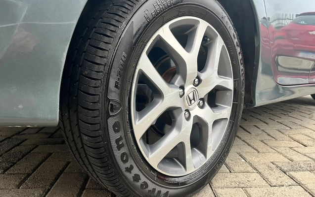 imagem-https://www.socarrao.com.br/sc-vehicle-images-prod/4282053/1791225786840-YWZlZDZhYzktMzVlZi00Y2MwLWJkMTktN2E2MjBmYjA4MDU4LmpwZWc.jpeg