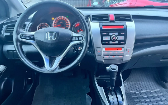 imagem-https://www.socarrao.com.br/sc-vehicle-images-prod/4282053/1791225787530-NTE0ZmUzYzQtNTlmOS00N2ZlLWExMmQtOWIxZmFkYjcxOGNhLmpwZWc.jpeg