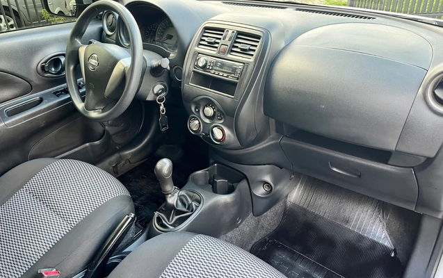 imagem-https://www.socarrao.com.br/sc-vehicle-images-prod/4282127/1791226111644-NDBjNDdmNTAtNWFkZC00NjM4LTk4MDAtZDg3NTI5OGYwNjZjLmpwZWc.jpeg
