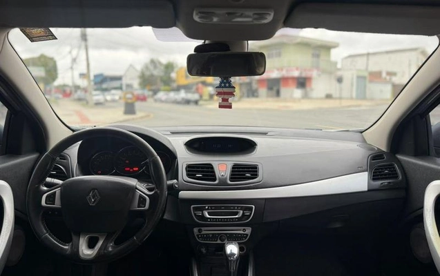 imagem-https://www.socarrao.com.br/sc-vehicle-images-prod/4282132/1791900990559-8510636_1_B_e582f09722.jpeg