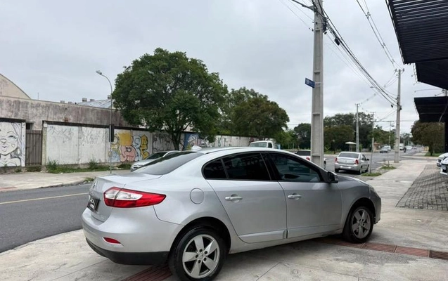 imagem-https://www.socarrao.com.br/sc-vehicle-images-prod/4282132/1791900990565-8510636_1_B_62ec7134cb.jpeg