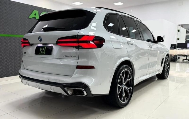 imagem-https://www.socarrao.com.br/sc-vehicle-images-prod/4282179/1791385093022-8428162_0_B_f618a3af08.jpeg