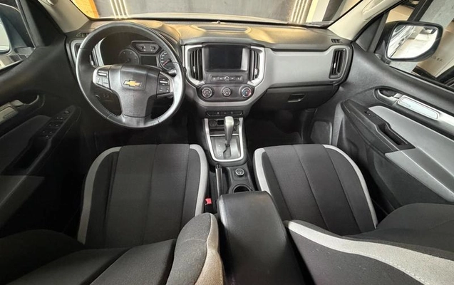 imagem-https://www.socarrao.com.br/sc-vehicle-images-prod/4282197/1791226789307-8544774_11_B_71a2c6b4f6.jpeg
