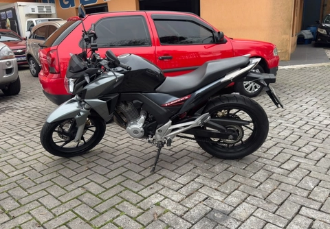 Honda CB 250 TWISTER/FLEXONE 2019 Prata — foto 1 de 3