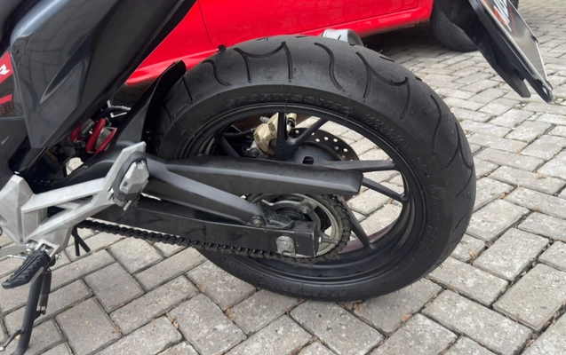 imagem-https://www.socarrao.com.br/sc-vehicle-images-prod/4282204/1791226819652-V2hhdHNBcHAgSW1hZ2UgMjAyNi0xMC0wNSBhdCAxMS4xMy41MSAoMikuanBlZw.jpeg