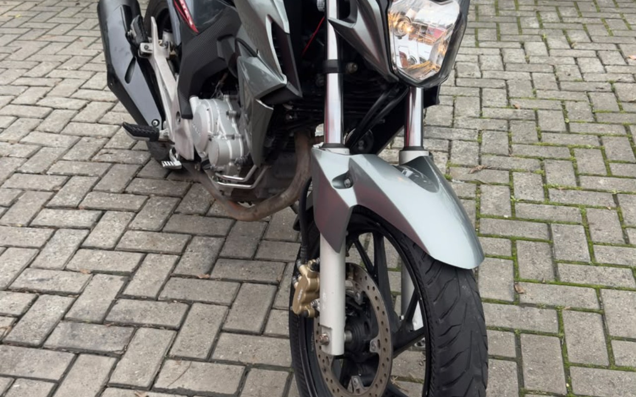 imagem-https://www.socarrao.com.br/sc-vehicle-images-prod/4282204/1791226819893-V2hhdHNBcHAgSW1hZ2UgMjAyNi0xMC0wNSBhdCAxMS4xMy41MiAoMikuanBlZw.jpeg