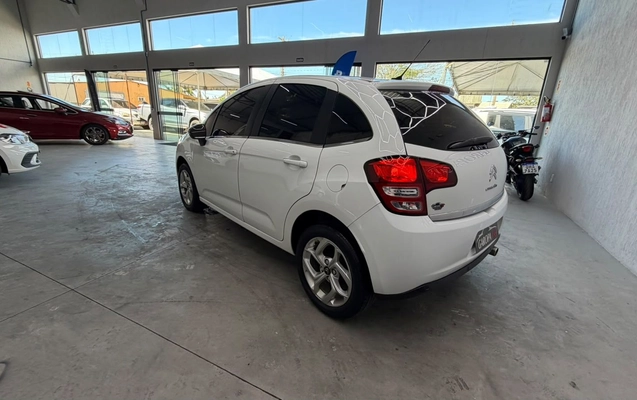 imagem-https://www.socarrao.com.br/sc-vehicle-images-prod/4282221/1791226903604-6d41c4d6618b447b983d192594748323_1791226830310.jpg