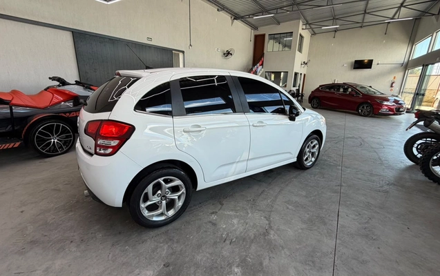 imagem-https://www.socarrao.com.br/sc-vehicle-images-prod/4282221/1791226903607-a69f01a3e2cb4e7282a1170fe1b6c3cc_1791226830321.jpg