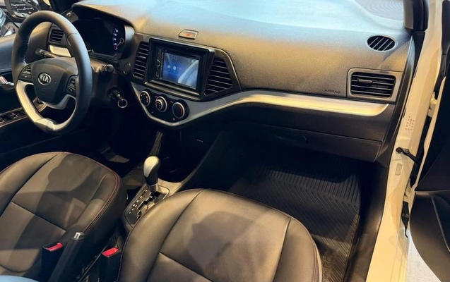 imagem-https://www.socarrao.com.br/sc-vehicle-images-prod/4282230/1791318049417-8544770_9_B_6663980d1c.jpeg