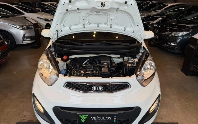 imagem-https://www.socarrao.com.br/sc-vehicle-images-prod/4282230/1791318049426-8544770_14_B_76604becc9.jpeg