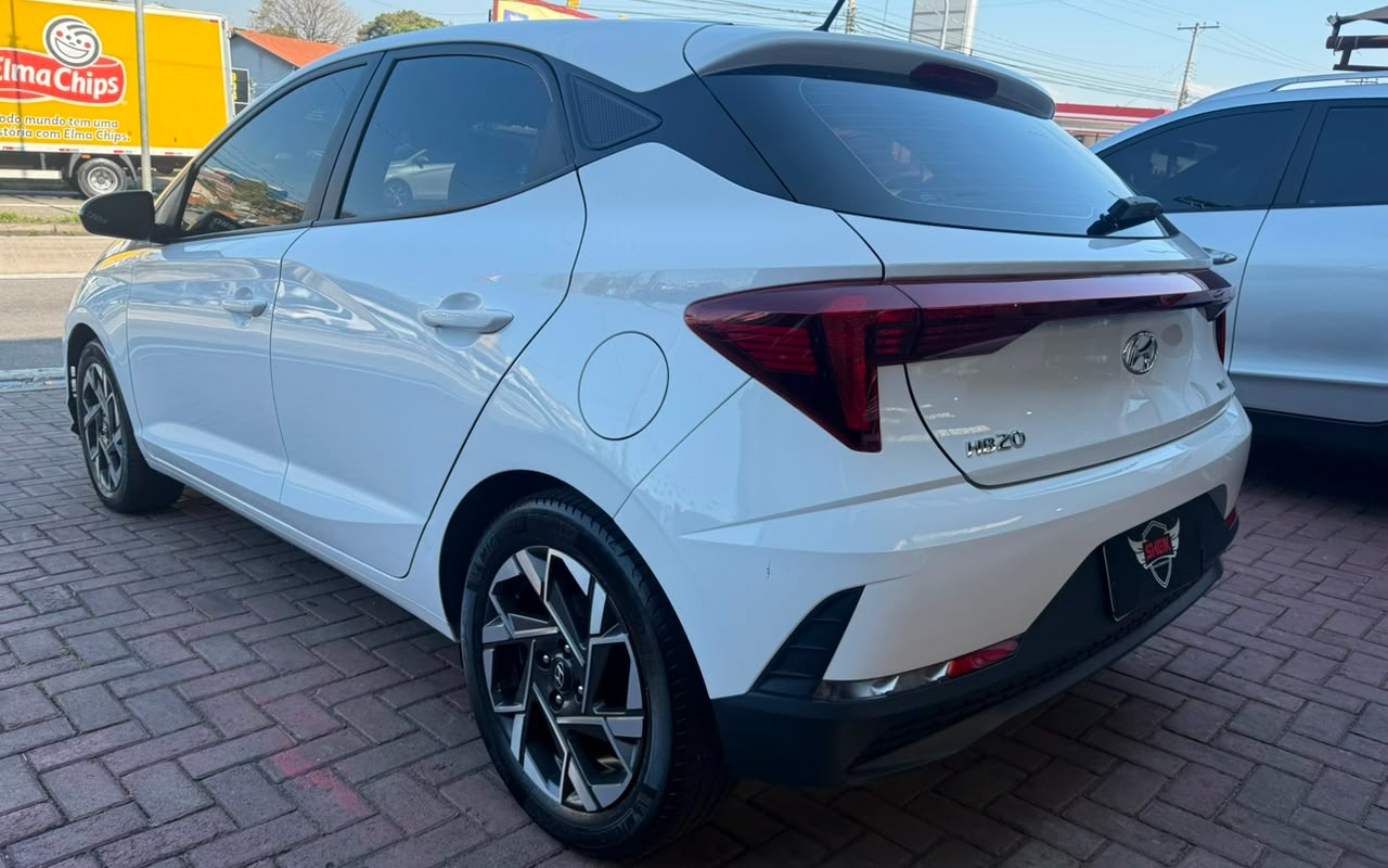 imagem-https://www.socarrao.com.br/sc-vehicle-images-prod/4282251/1791227245090-V2hhdHNBcHAgSW1hZ2UgMjAyNi0xMC0wNSBhdCAxNS41NS4wMiAoMykuanBlZw.jpeg