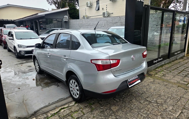 imagem-https://www.socarrao.com.br/sc-vehicle-images-prod/4282253/1791227252600-72fd3155-dcba-46d0-b228-74796021be42.jpg
