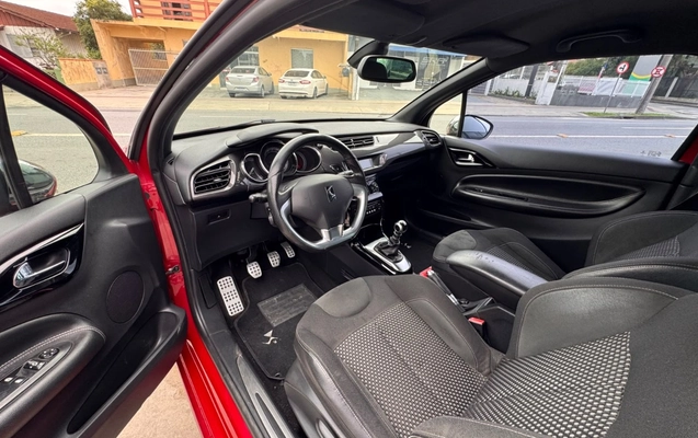 imagem-https://www.socarrao.com.br/sc-vehicle-images-prod/4282260/1791227344130-V2hhdHNBcHAgSW1hZ2UgMjAyNi0xMC0wNSBhdCAxNi4wNC4xNSAoNCkuanBlZw.jpeg