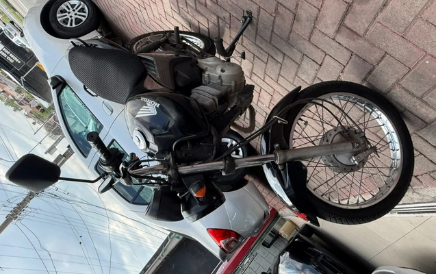imagem-https://www.socarrao.com.br/sc-vehicle-images-prod/4282270/1791227412421-V2hhdHNBcHAgSW1hZ2UgMjAyNi0xMC0wNSBhdCAxNS4wNi41MCAoMSkuanBlZw.jpeg