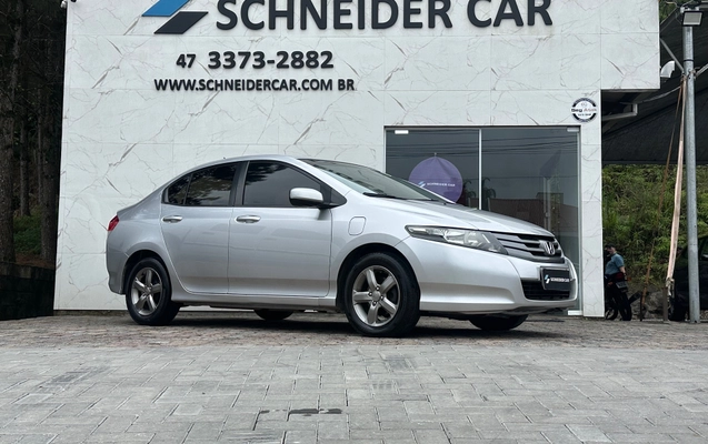 imagem-https://www.socarrao.com.br/sc-vehicle-images-prod/4282272/1791227438741-9d8f263f68394165ade643bc57593a66_1791227047186.jpg