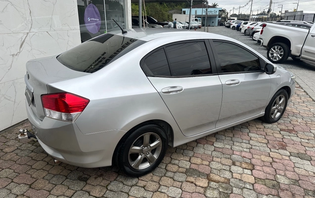imagem-https://www.socarrao.com.br/sc-vehicle-images-prod/4282272/1791227438747-bce93dc6ac1242ca8370f08663214e22_1791227047206.jpg