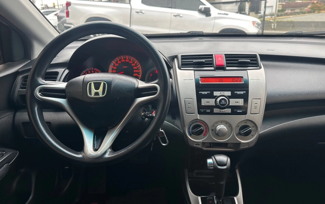 imagem-https://www.socarrao.com.br/sc-vehicle-images-prod/4282272/1791227438751-896b8c8e10e34d799a00955d3ac0cb64_1791227047225.jpg