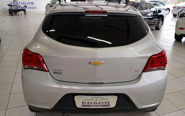 imagem-https://www.socarrao.com.br/sc-vehicle-images-prod/4282286/1791227556059-1238599.jpg