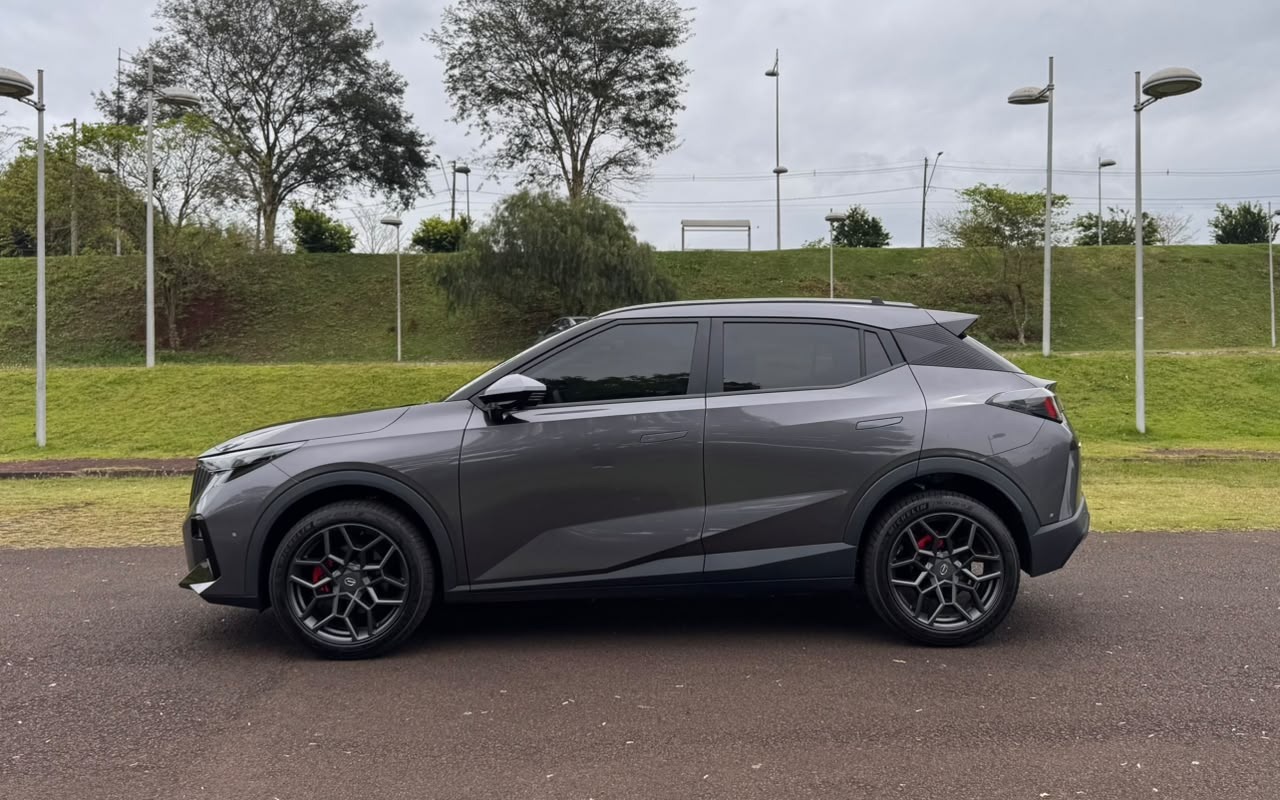 imagem-https://www.socarrao.com.br/sc-vehicle-images-prod/4282294/1791227604991-V2hhdHNBcHAgSW1hZ2UgMjAyNi0xMC0wNSBhdCAxNS40Ni41NiAoMSkuanBlZw.jpeg