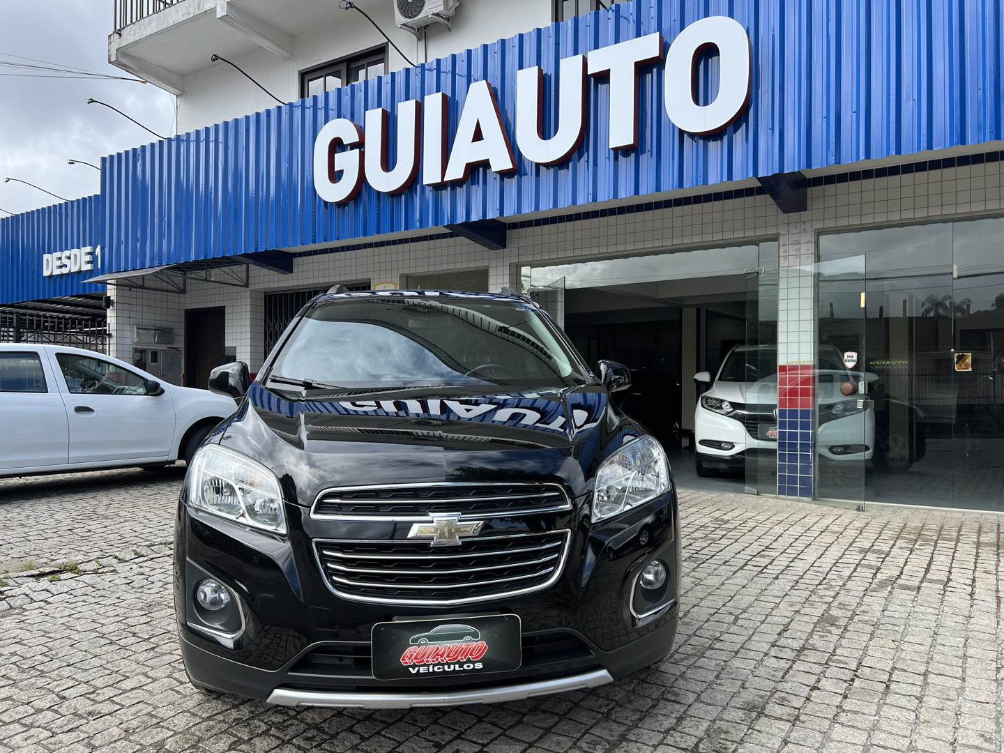 Chevrolet Tracker 2016 Preto — foto 1 de 3