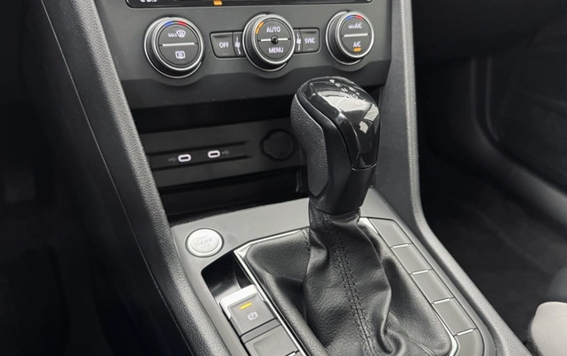 imagem-https://www.socarrao.com.br/sc-vehicle-images-prod/4282326/1791550460826-vehicle_image_1791227567_60490dcac355f455d1c661504b8d6495.jpeg
