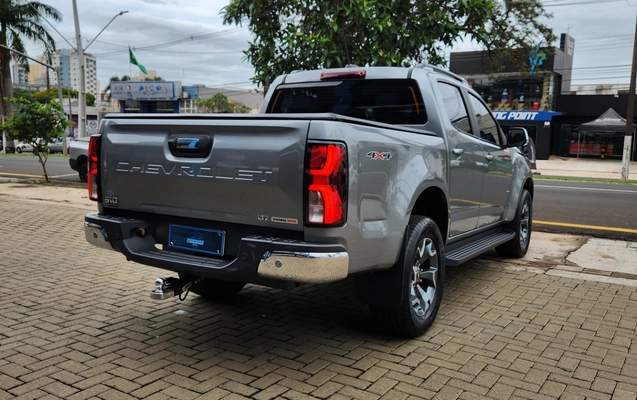 imagem-https://www.socarrao.com.br/sc-vehicle-images-prod/4282373/1791227866210-0bed99d7-0e0e-4b2c-b8dc-3ed120716293.jpg
