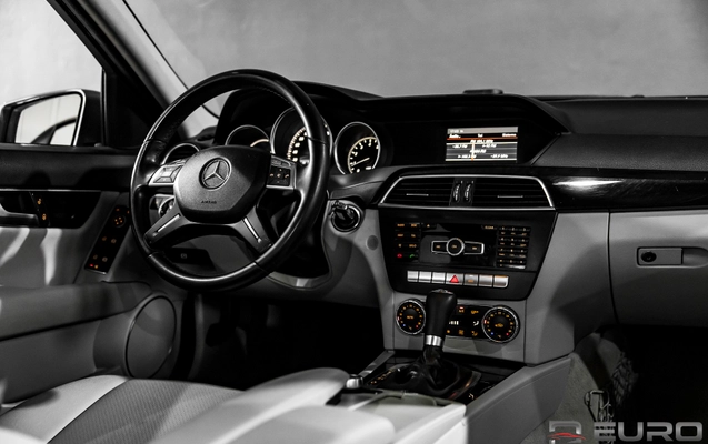 imagem-https://www.socarrao.com.br/sc-vehicle-images-prod/4282546/1791558380799-4ad9c423d0fa43d6b34d963b1f54c029_1791558354947.jpg