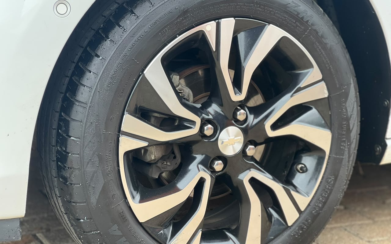 imagem-https://www.socarrao.com.br/sc-vehicle-images-prod/4282596/1791228632799-V2hhdHNBcHAgSW1hZ2UgMjAyNi0xMC0wNSBhdCAxNS41OC4wNS5qcGVn.jpeg