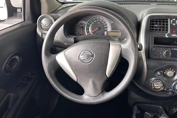 imagem-https://www.socarrao.com.br/sc-vehicle-images-prod/4282614/1791229541824-8543233_15_B_7be0a283a2.jpeg