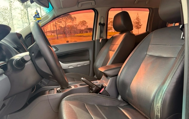 imagem-https://www.socarrao.com.br/sc-vehicle-images-prod/4282755/1791229674615-50314e8f1ae54f0faabed33fe0b2cb8d_1791229565651.jpg