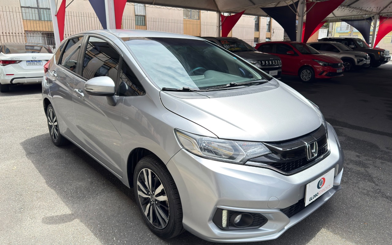 imagem-https://www.socarrao.com.br/sc-vehicle-images-prod/4282780/1791229837346-MTEzMDQxM2ItODk1Mi00ZDQ4LThmZWMtZGViYmZiNDY2N2U1LmpwZWc.jpeg