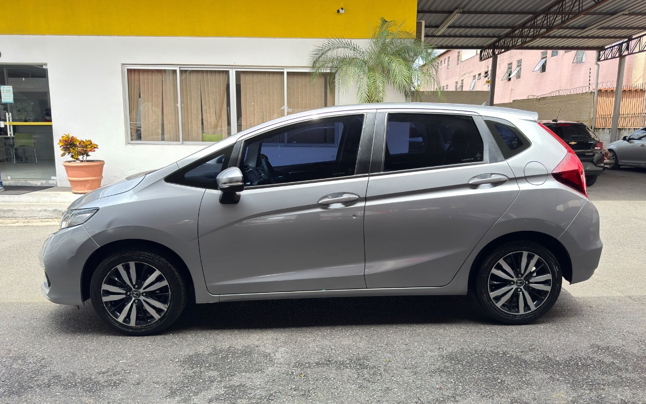 imagem-https://www.socarrao.com.br/sc-vehicle-images-prod/4282780/1791229838816-ODkwY2ZjODEtZTJhOS00N2RhLWIwMDctZDUyNTM2ZmUzN2M2LmpwZWc.jpeg